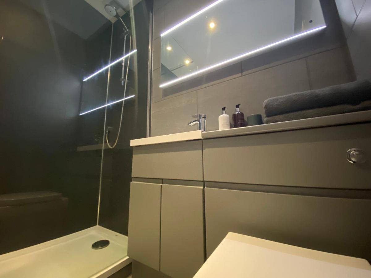 The Duplex Nairn- Spacious 3 Bedroom With Sunny Balcony מראה חיצוני תמונה