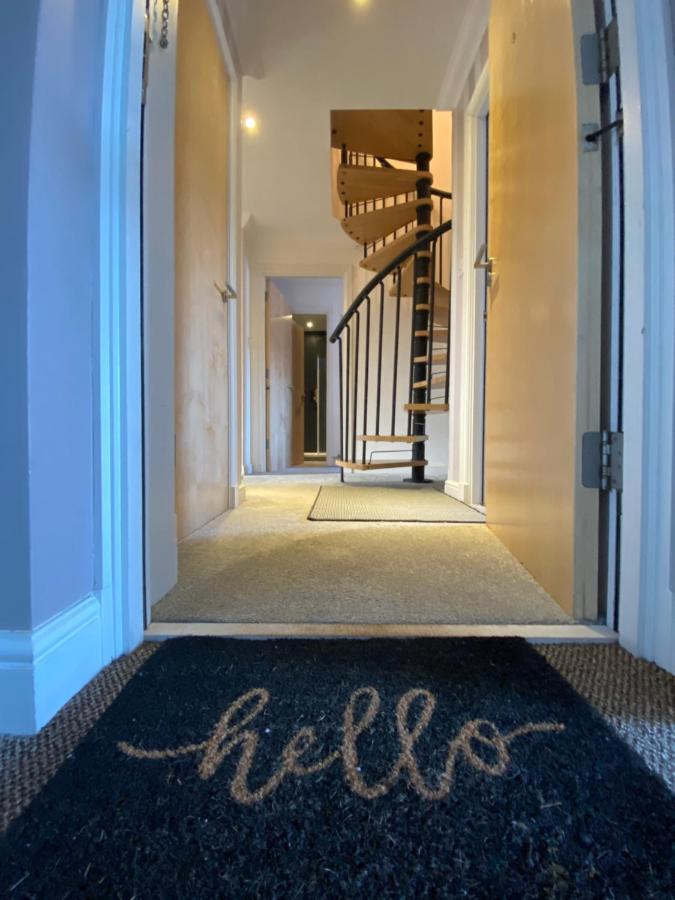The Duplex Nairn- Spacious 3 Bedroom With Sunny Balcony מראה חיצוני תמונה