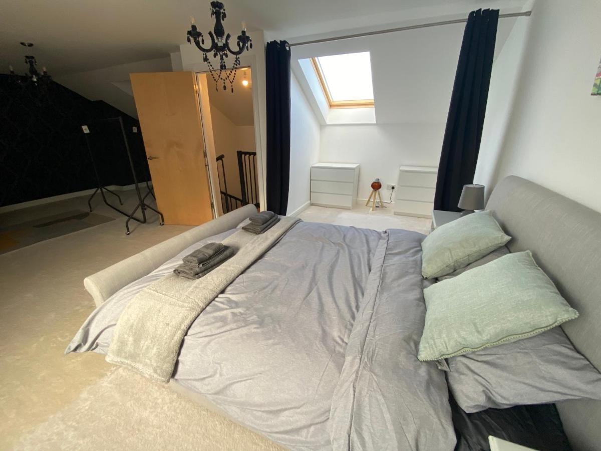 The Duplex Nairn- Spacious 3 Bedroom With Sunny Balcony מראה חיצוני תמונה