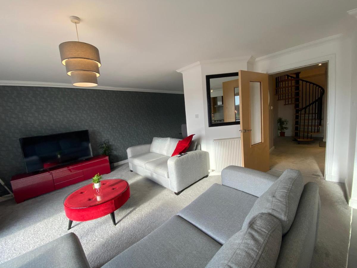 The Duplex Nairn- Spacious 3 Bedroom With Sunny Balcony מראה חיצוני תמונה
